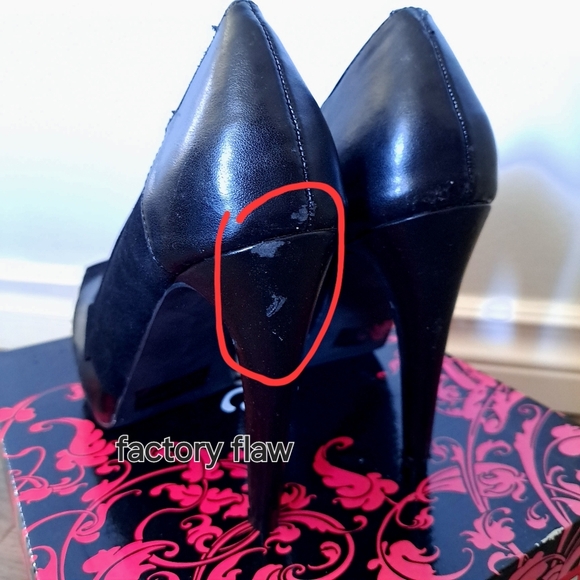Qupid | Black suede ~ pleather blocked High heel - Picture 7 of 10